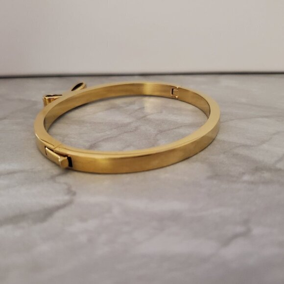 ✨ Kate Spade Rhinestone Pave Bow Gold Hinged Bracelet ✨ - Picture 3 of 10